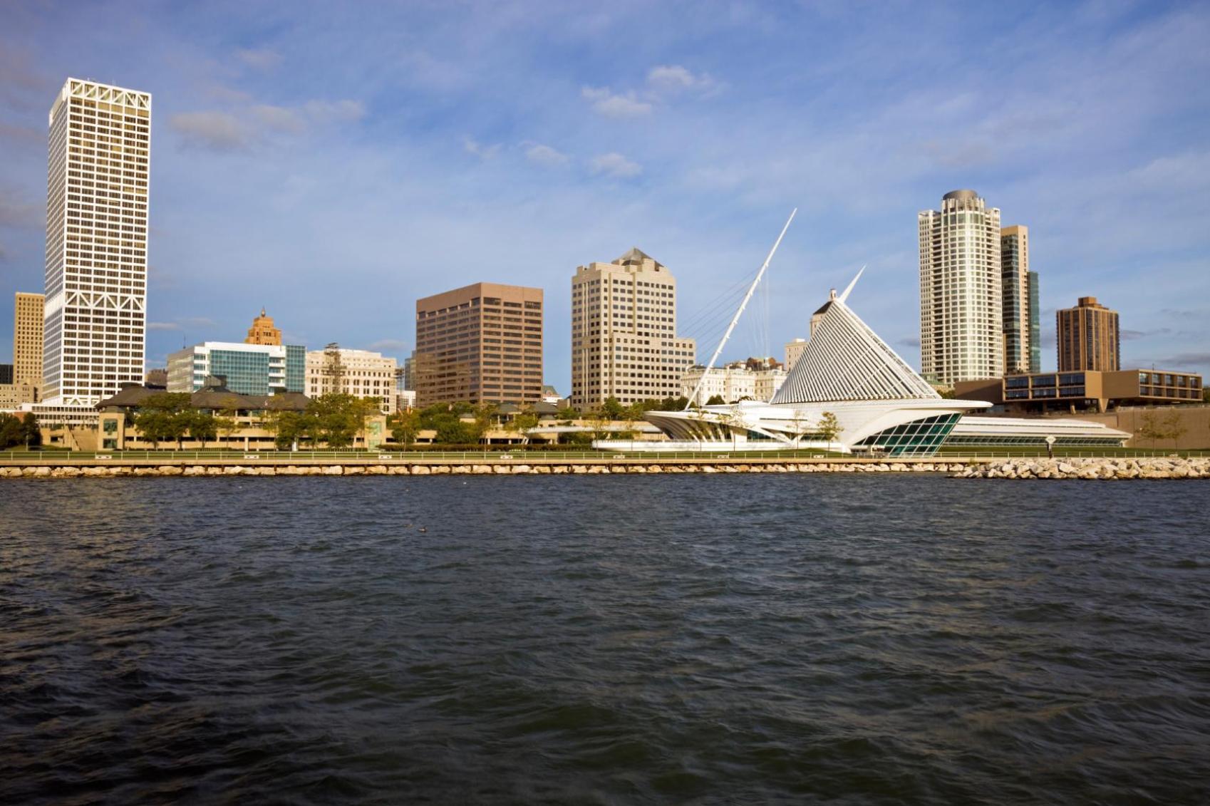 Book cheap flights to Wisconsin