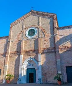 Una bellissima vista di Pesaro, città popolare tra i nostri utenti