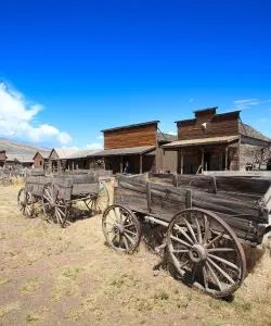 Prelep pogled na grad Kodi koji je u blizini aerodroma Regionalni aerodrom Yellowstone