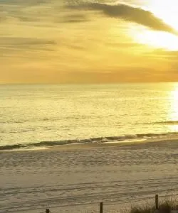 Een mooi uitzicht op Gulf Resort Beach – een populaire stad onder onze gebruikers