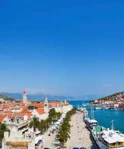 Una bella vista de Trogir – ciudad popular entre nuestros usuarios