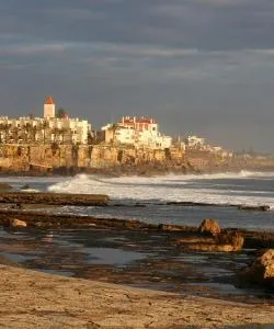 Uma bela vista de Estoril – uma cidade popular entre os nossos utilizadores