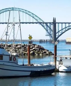 Красивый вид города Ньюпорт