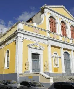 Krásný pohled na město Pointe-à-Pitre (spojení přes Letiště Pointe-à-Pitre Le Raizet )