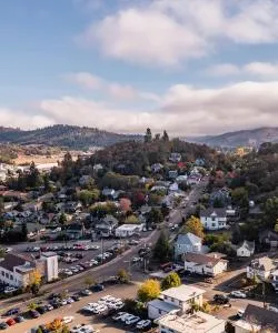 A beautiful view of Roseburg – a popular city among our users