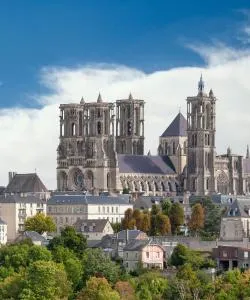 A beautiful view of Laon.
