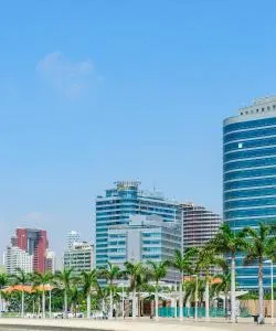 Una bellissima vista di Luanda, dove l'aeroporto principale è Aeroporto di Luanda-4 de Fevereiro
