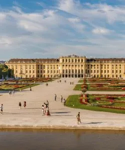 Krásný pohled na město Vídeň (spojení přes Letiště Vídeň)