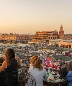 Krásný pohled na město Marakéš