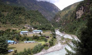 Hotel di Phakding