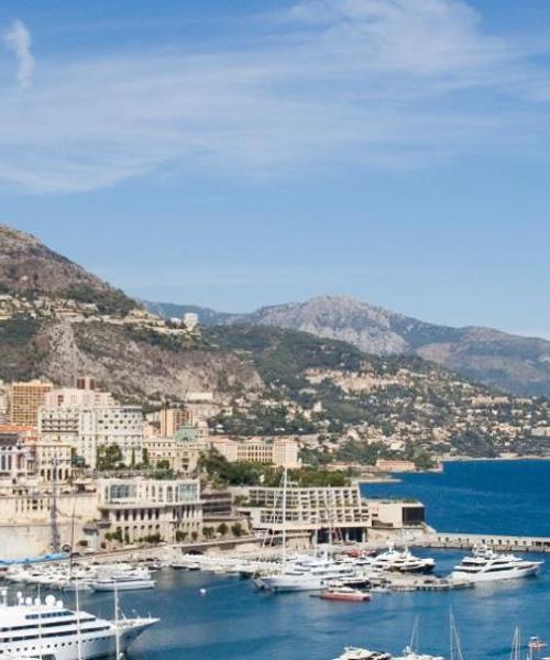 Krásný pohled na město Monte Carlo