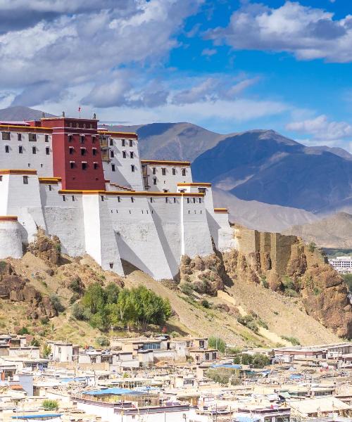 A beautiful view of Shigatse.