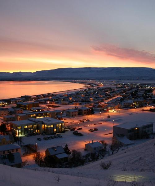 Una bonita panorámica de Sauðárkrókur