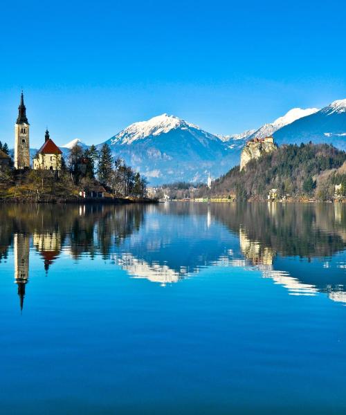 Krásný pohled na město Bled