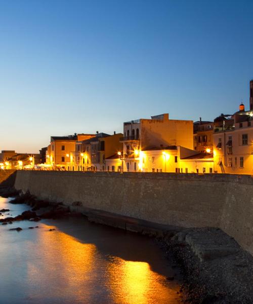 Ein schöner Blick auf Alghero, erreichbar über Flughafen Alghero