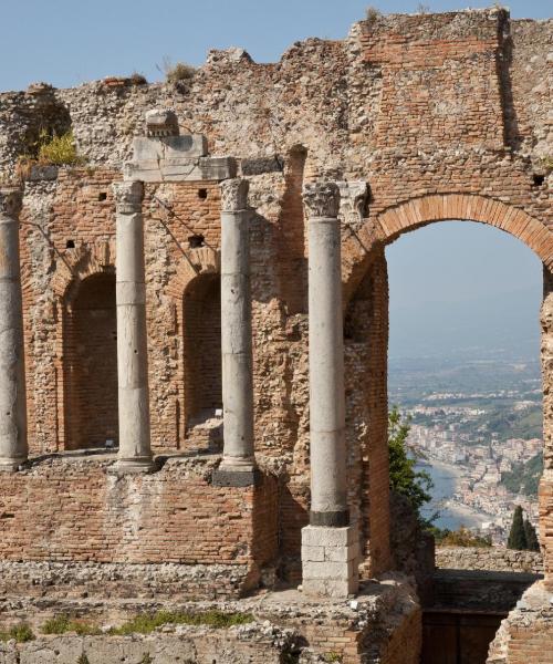 Una bellissima vista di Giardini Naxos