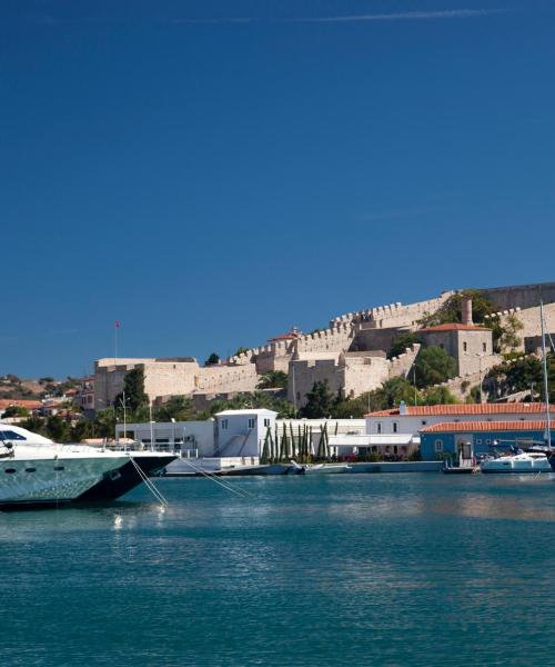 Krásný pohled na město Çeşme