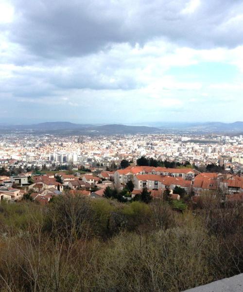 Et smukt billede af Clermont-Ferrand, som ligger i nærheden af Clermont-Ferrand Auvergne Lufthavn