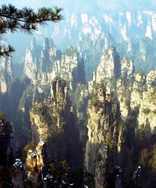 Una panoràmica bonica de Zhangjiajie, una ciutat popular entre els nostres usuaris