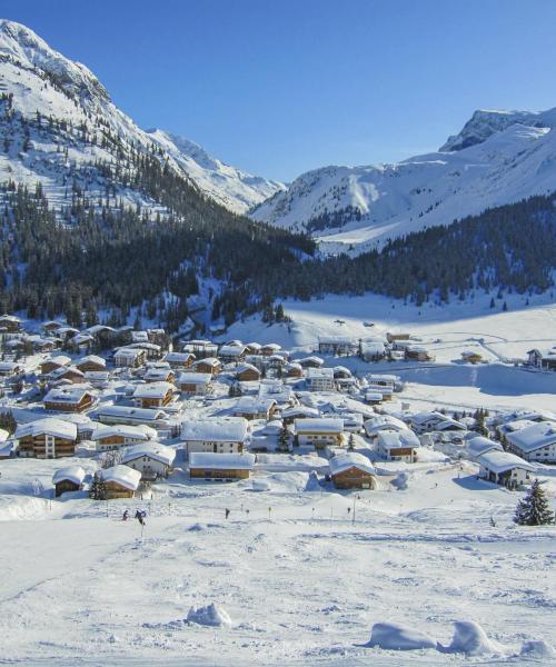 Linna Lech am Arlberg kaunis vaade
