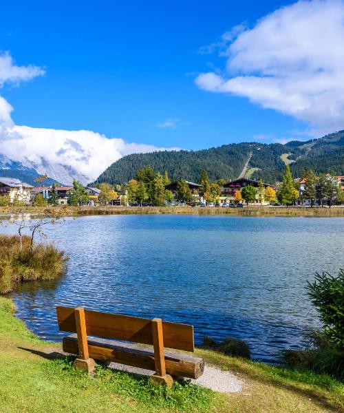 Krásný pohled na město Seefeld in Tirol