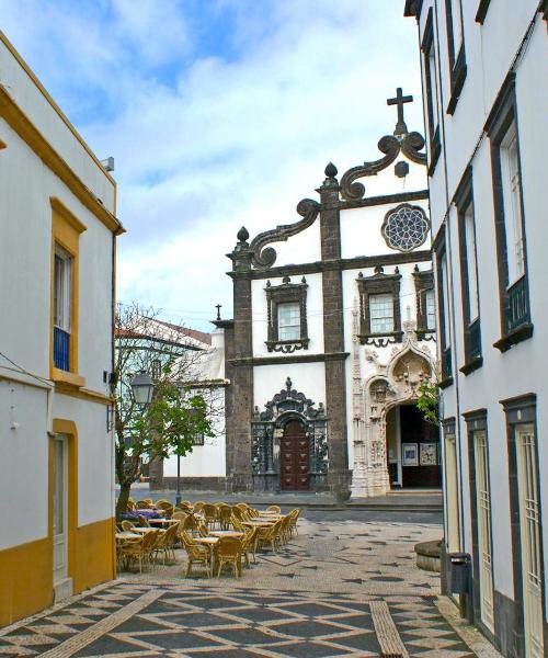 Uma bela vista de Ponta Delgada