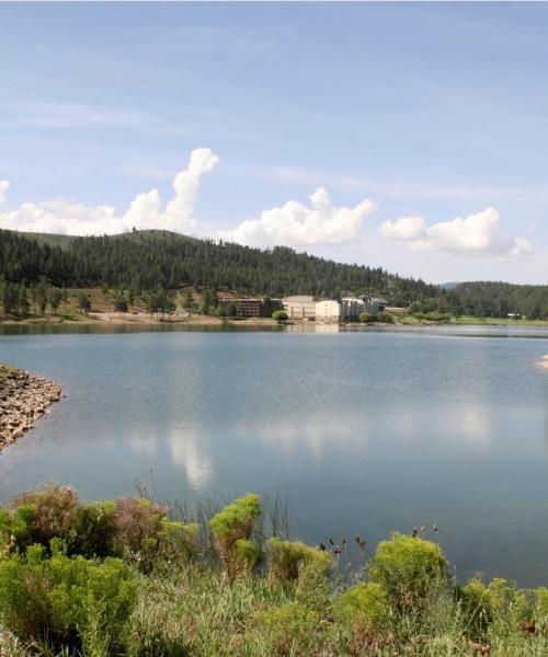 Krásný pohled na město Ruidoso