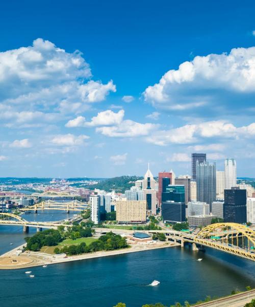 A beautiful view of Pittsburgh serviced by Pittsburgh International Airport.