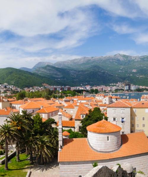 Prelep pogled na grad Budva