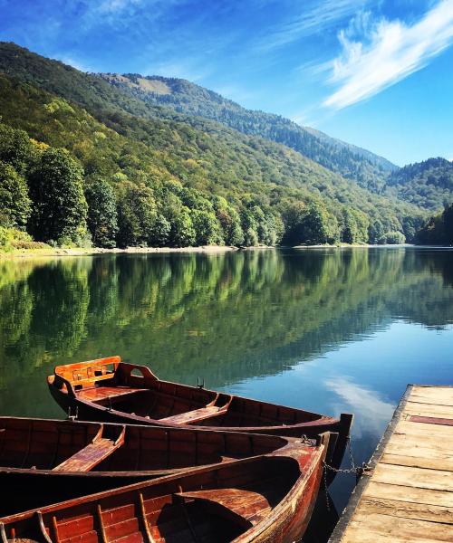 Krásný pohled na město Mojkovac