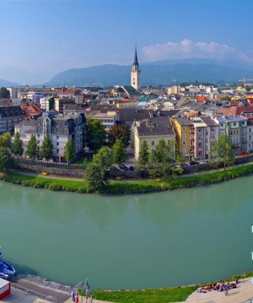 Krásný pohled na město Villach