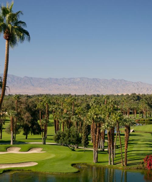 Krásný pohled na město Palm Desert