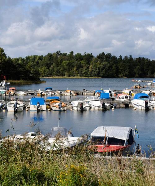 Krásný pohled na město Nynäshamn