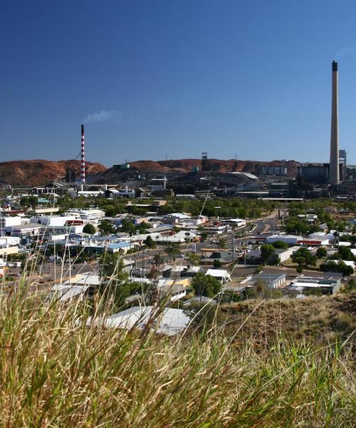 Krásný pohled na město Mount Isa
