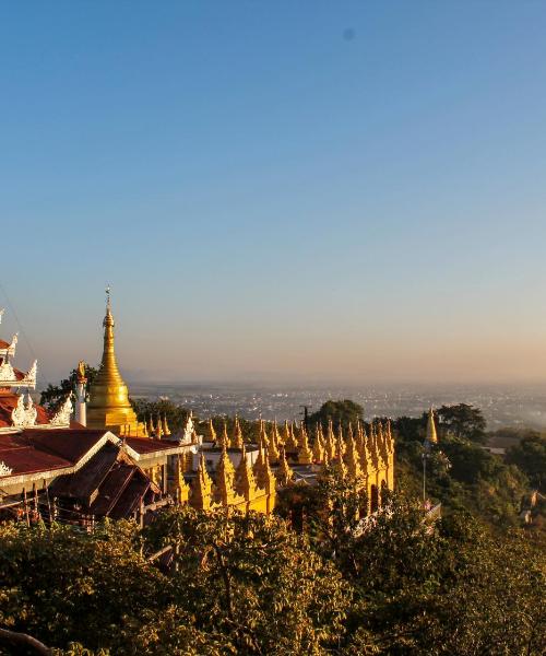 Mandalay şehrinden güzel bir manzara