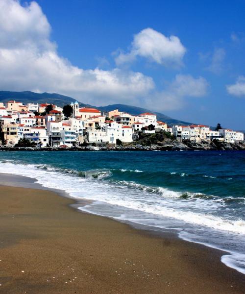 Predivan pogled na grad 'Andros'