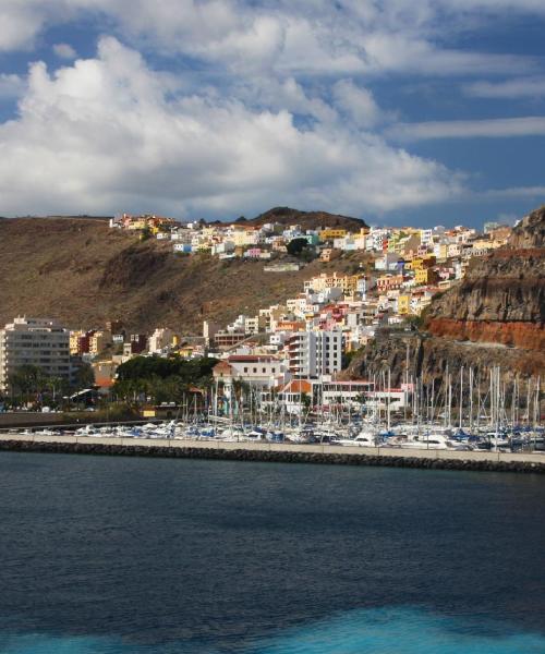 Uma bela vista de San Sebastián de la Gomera