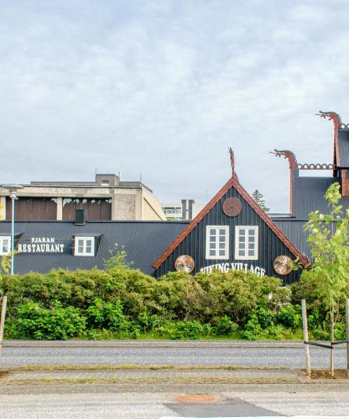 Čudovit pogled na mesto Hafnarfjördur