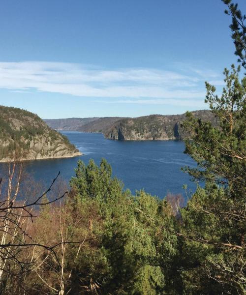 Čudovit pogled na mesto Lyngdal