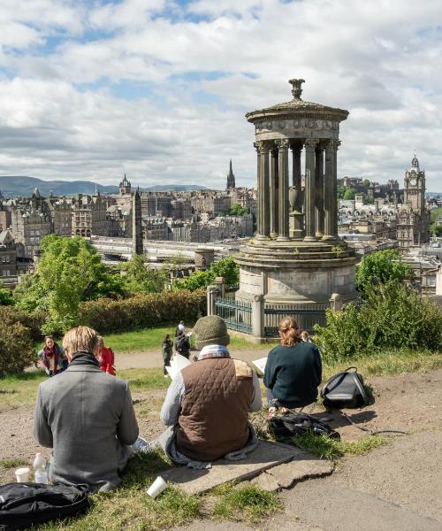 Krásný pohled na město Edinburgh