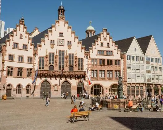 Din București către Frankfurt pe Main