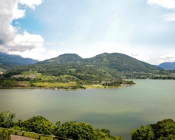 Una bella vista de Amatitlan