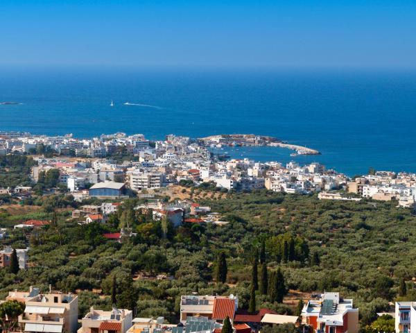 Una bella vista de Malia