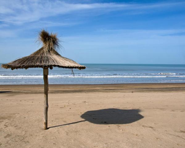 Krásný pohled na město Balneario Pinamar