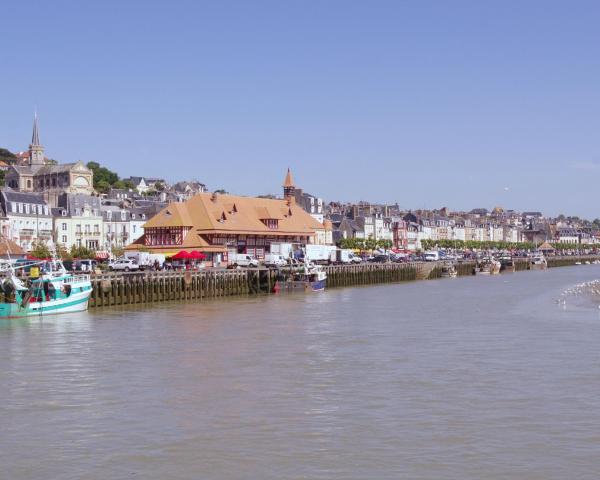 Permandangan indah di Deauville Trouville