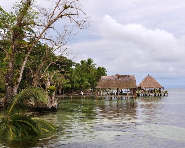 Pemandangan indah Boca del Drago