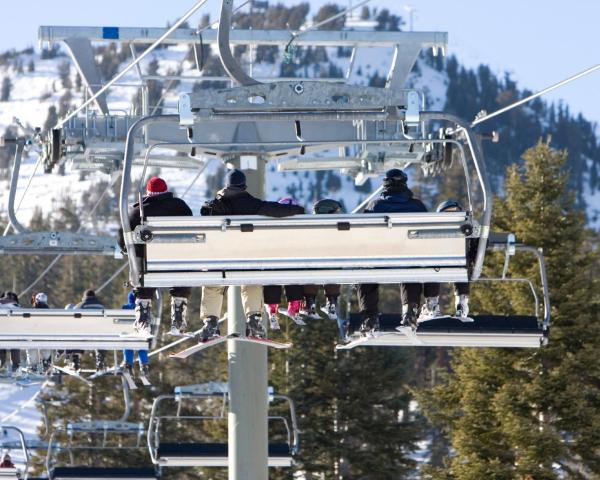 A beautiful view of Mammoth Lakes.