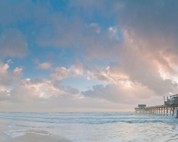 Красивый вид города Cocoa Beach