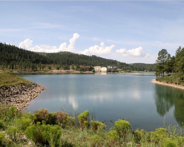 Čudovit pogled na mesto Ruidoso