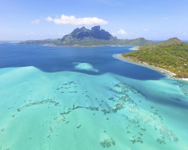 Linna Bora Bora kaunis vaade